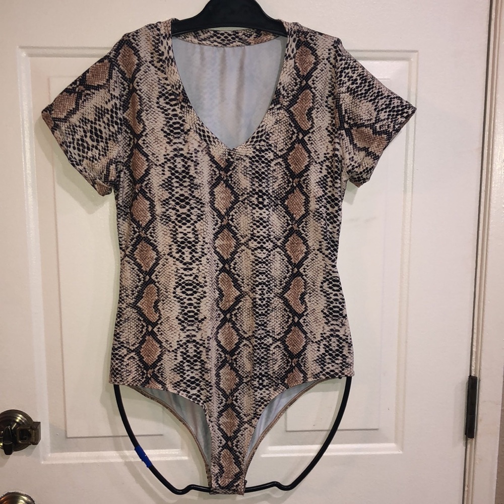 BODY SUIT